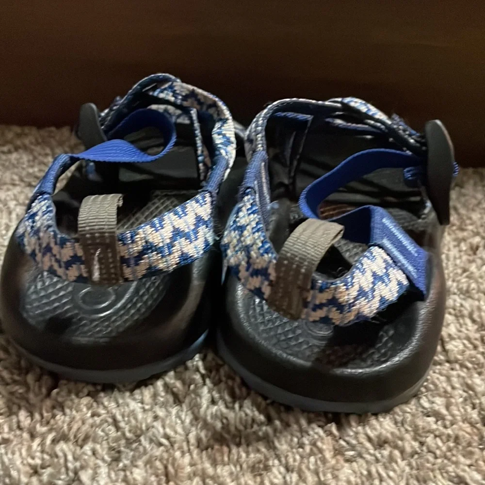 Sandals - Picture 4 of 4